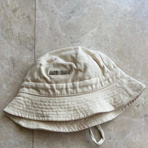 Jacquemus Kids Cream Bucket Hat - Picture 1 of 5